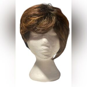 Stylish Two Tone Light/Dark Brown Layered Synthetic Wig